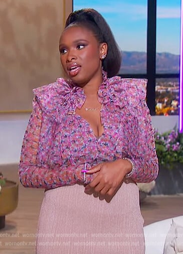 Jennifer pink ribbed skirt on The Jennifer Hudson Show