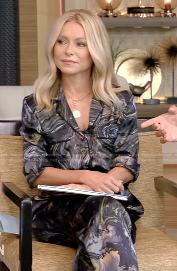 Kelly’s black marble print shirt and pants on Live with Kelly and Ryan