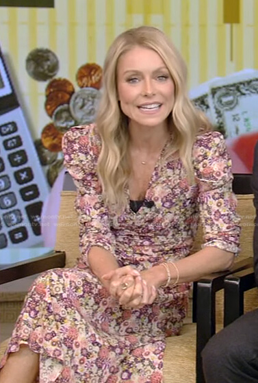 Kelly’s floral print ruched v-neck dress on Live with Kelly and Ryan