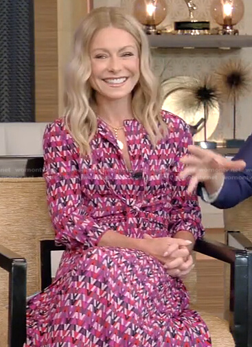 Kelly’s pink printed shirtdress on Live with Kelly and Ryan