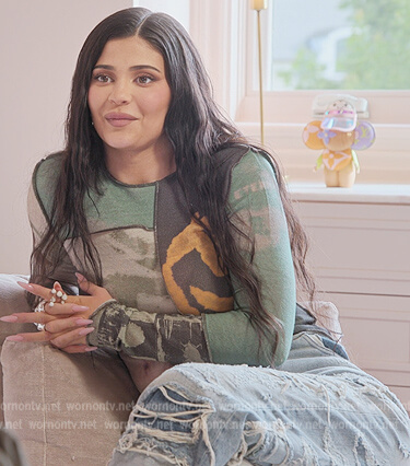 Kylie's printed long sleeve top on The Kardashians