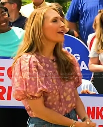 Lori’s pink printed puff sleeve top on Good Morning America