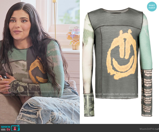 Kylie Jenner: Printed Tee and Pants