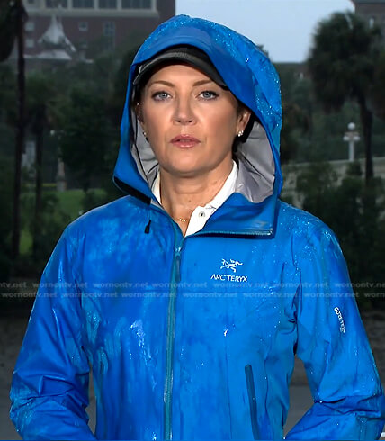 Norah’s blue rain jacket on CBS Evening News