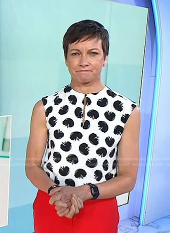 Stephanie’s white printed keyhole top on Today