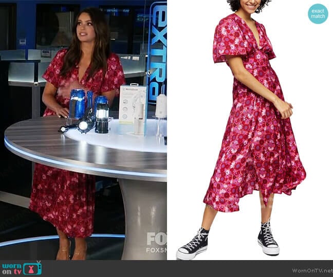 Topshop Synthetic Willow Floral Print Angel Sleeve Dress worn by Jennifer Lahmer on Extra