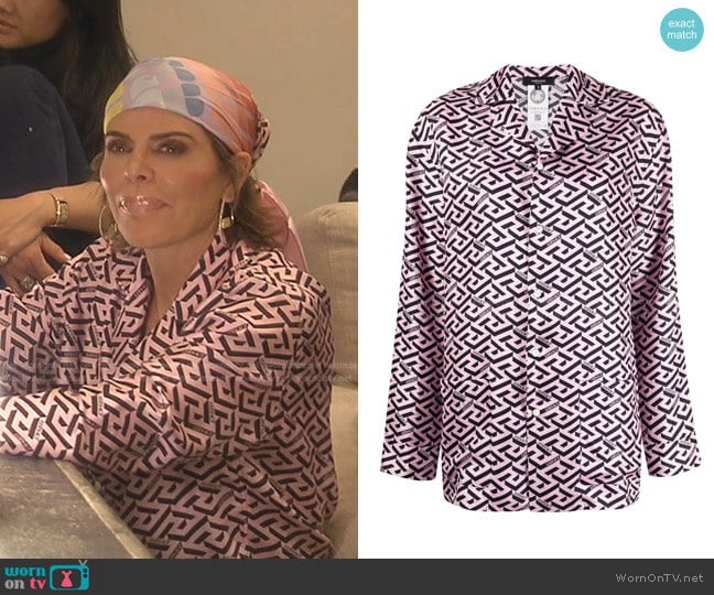 Versace La Greca Signature Printed Pyjama Shirt worn by Lisa Rinna on The Real Housewives of Beverly Hills