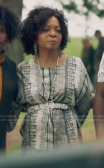 Vi's printed top and pants set on Queen Sugar