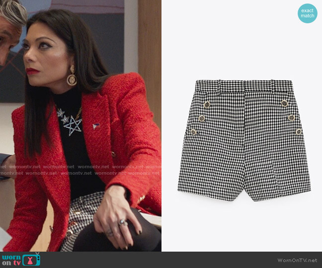 Zara Check Shorts with Buttons worn by Nikki Ramos (Ginger Gonzaga) on She-Hulk Attorney at Law