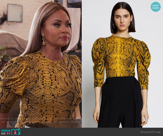 Proenza Schouler Snakeprint Puff Sleeve T-Shirt worn by Gizelle Bryant on The Real Housewives of Potomac