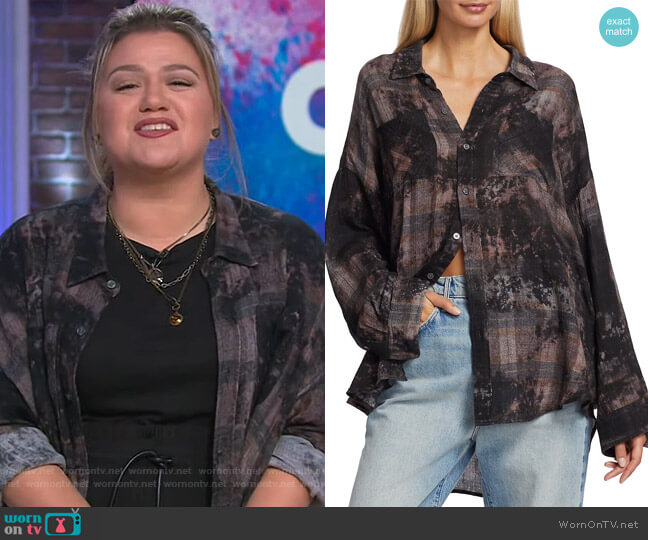 R13 Oversized Plaid Shirt worn by Kelly Clarkson on The Kelly Clarkson Show