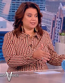 Ana’s printed tie waist jumpsuit on The View