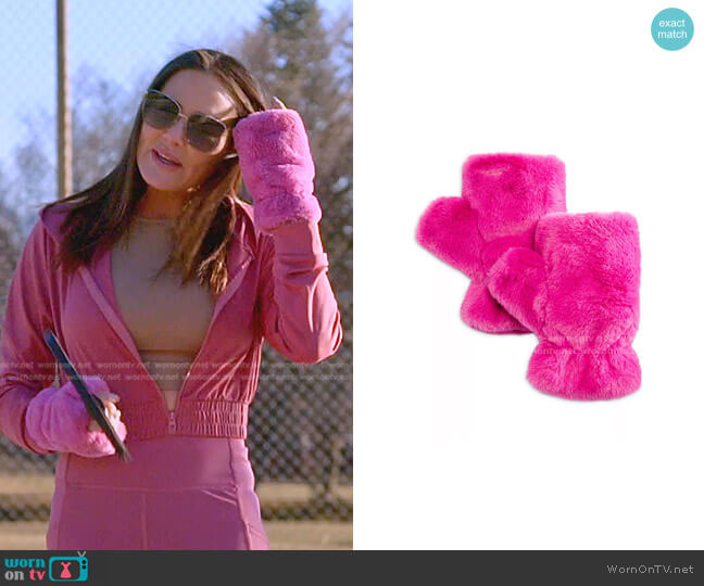 Apparis Ariel Faux Fur Mittens worn by Meredith Marks on The Real Housewives of Salt Lake City