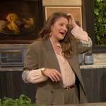 Drew’s khaki double breasted blazer on The Drew Barrymore Show