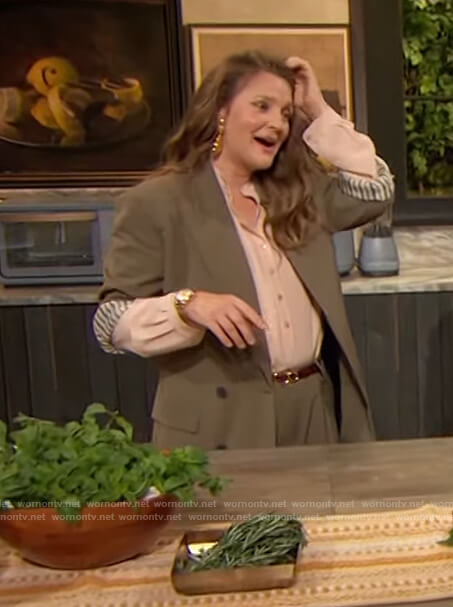 Drew's khaki double breasted blazer on The Drew Barrymore Show