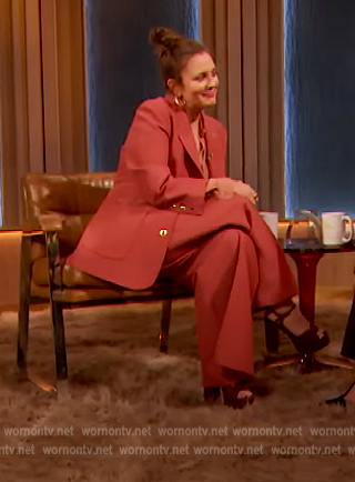 Drew's pink blazer on The Drew Barrymore Show