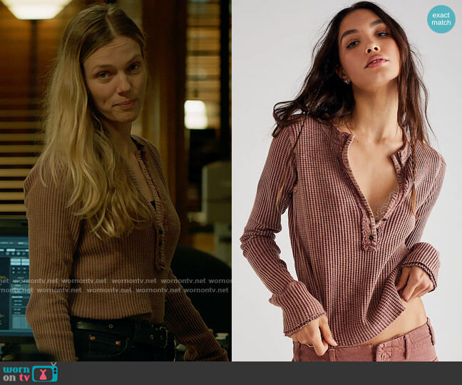 Free People Colt Thermal in Venetian Red worn by Hailey Upton (Tracy Spiridakos) on Chicago PD