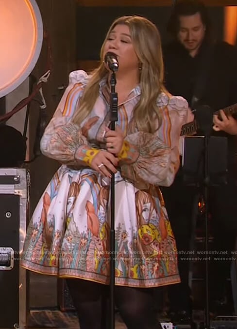 Kelly’s printed mini skirt and top on The Kelly Clarkson Show