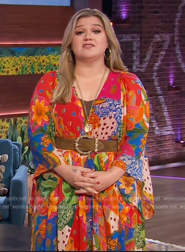 Kelly’s multicolored print dress on The Kelly Clarkson Show