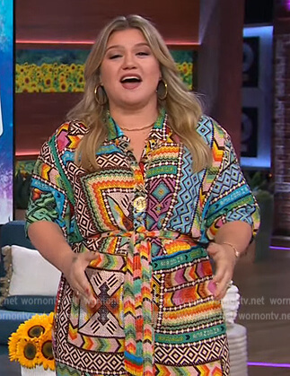Kelly’s mixed print jumpsuit on The Kelly Clarkson Show