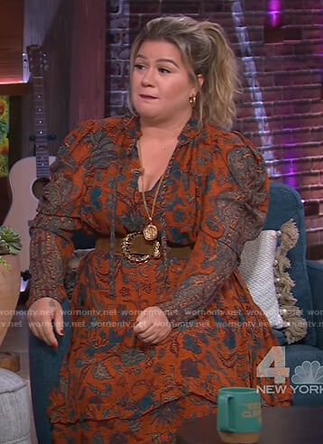 Kelly’s red floral print midi dress on The Kelly Clarkson Show