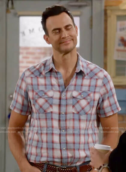 Max's blue and red plaid shirt on Call Me Kat