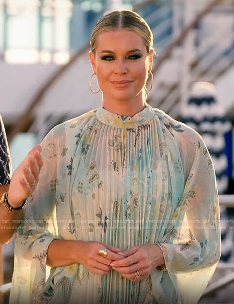 Rebecca Romijn's green floral pleated blouse on The Real Love Boat
