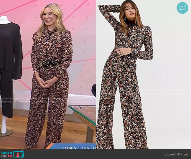 Stradivarius Floral Ditsy Print Jumpsuit with Belt Detail worn by Chassie Post on Today