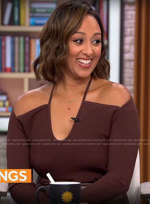 Tamera Mowry-Housley’s brown cutout top and leather skirt on CBS Mornings