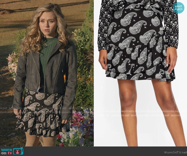 Wornontv Courtneys Black Paisley Print Skirt On Stargirl Brec Bassinger Clothes And 