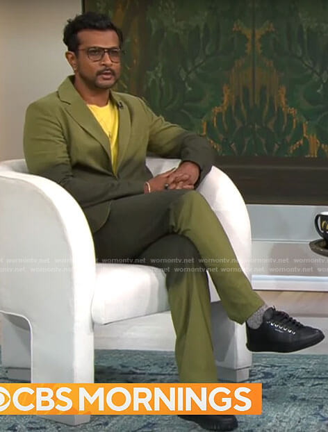 Utkarsh Ambudkar's green ombre suit on CBS Mornings