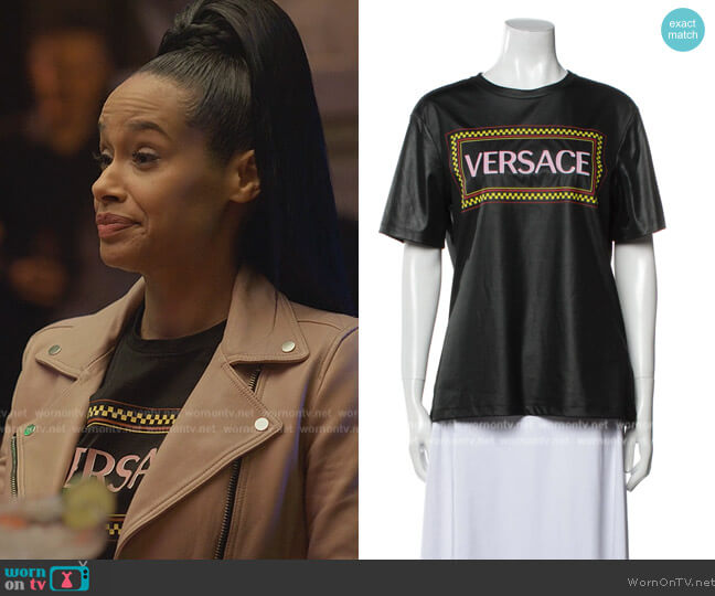 Versace Graphic Print Crew Neck T-Shirt worn by Shanelle Tucker (Shannon Kane) on Reasonable Doubt