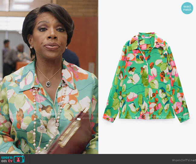 Floral Satin Blouse by Zara worn by Barbara Howard (Sheryl Lee Ralph) on Abbott Elementary