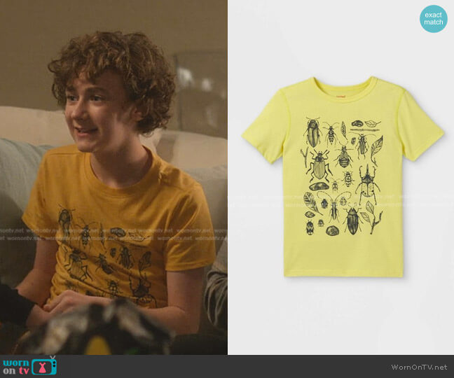 Cat & Jack Adaptive Bugs Graphic T-Shirt worn by Henry Harding (Luke Roessler) on Dead to Me