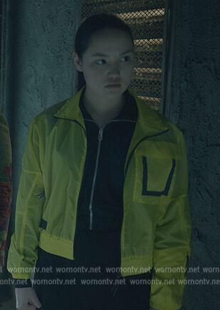 Artemis’s yellow jacket on Stargirl
