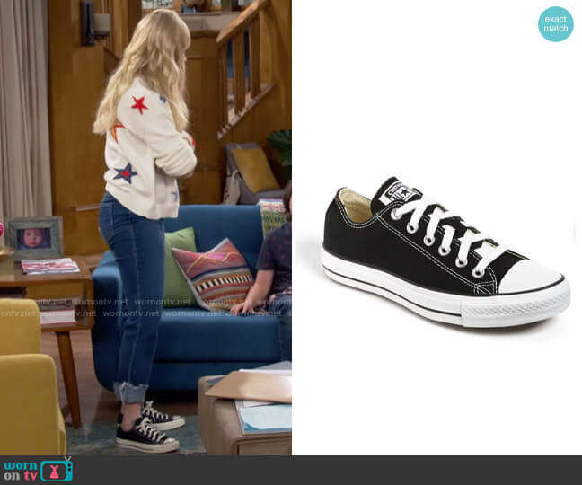 Converse Chuck Taylor® All Star® Low Top Sneaker worn by Gemma (Beth Behrs) on The Neighborhood