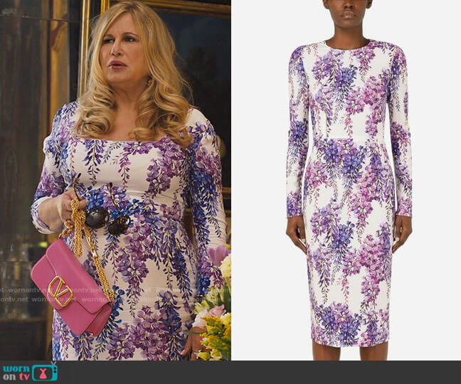 WornOnTV: Tanya's purple wisteria print dress on The White Lotus, Jennifer  Coolidge