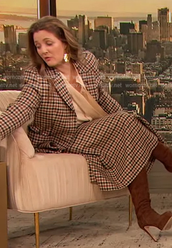 Drew’s gingham check blazer and skirt on The Drew Barrymore Show