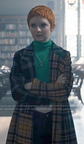 WornOnTV: Glenda's plaid coat and green turtleneck on Chucky