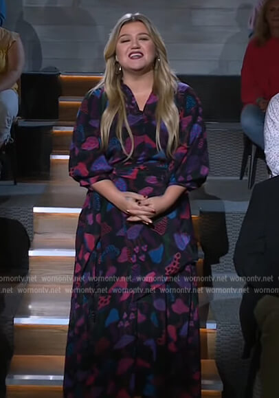 Kelly’s black mushroom print dress on The Kelly Clarkson Show