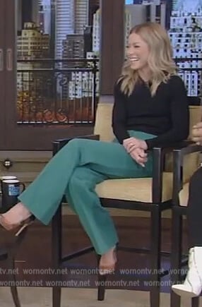 Kelly's green pants on Live with Kelly