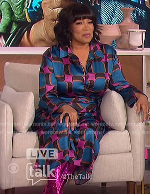 Kym Whitley's satin geometric print wrap dress on The Talk