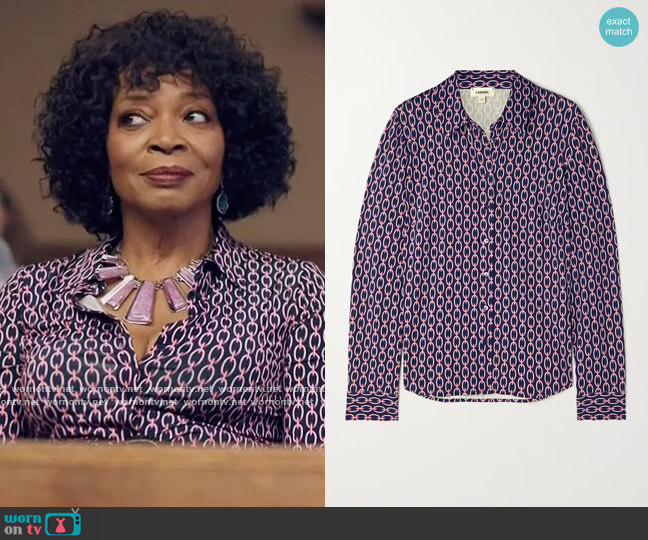 Violet’s pink chain print shirt on Queen Sugar