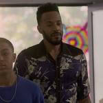 Lewis’s blue floral print shirt on Reasonable Doubt