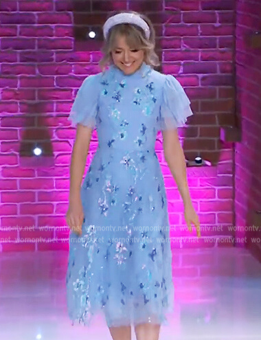 Lindsey Stirling’s blue floral tulle dress on The Kelly Clarkson Show