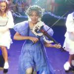 Lindsey Stirling’s blue puff sleeve dress on The Kelly Clarkson Show