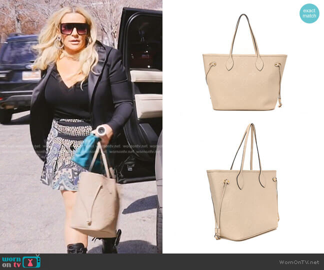 Louis Vuitton Empreinte Monogram Giant Neverfull MM Cream worn by Heather Gay on The Real Housewives of Salt Lake City