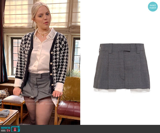 Miu Miu Prince of Wales Check Mini Skirt worn by Leighton Murray (Reneé Rapp) on The Sex Lives of College Girls