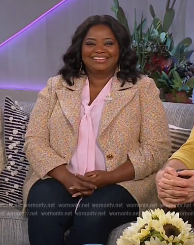 Octavia Spencer’s marled knit jacket on The Kelly Clarkson Show