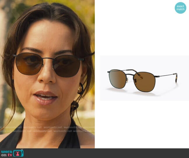 WornOnTV: Harper's black sunglasses on The White Lotus | Aubrey Plaza |  Clothes and Wardrobe from TV